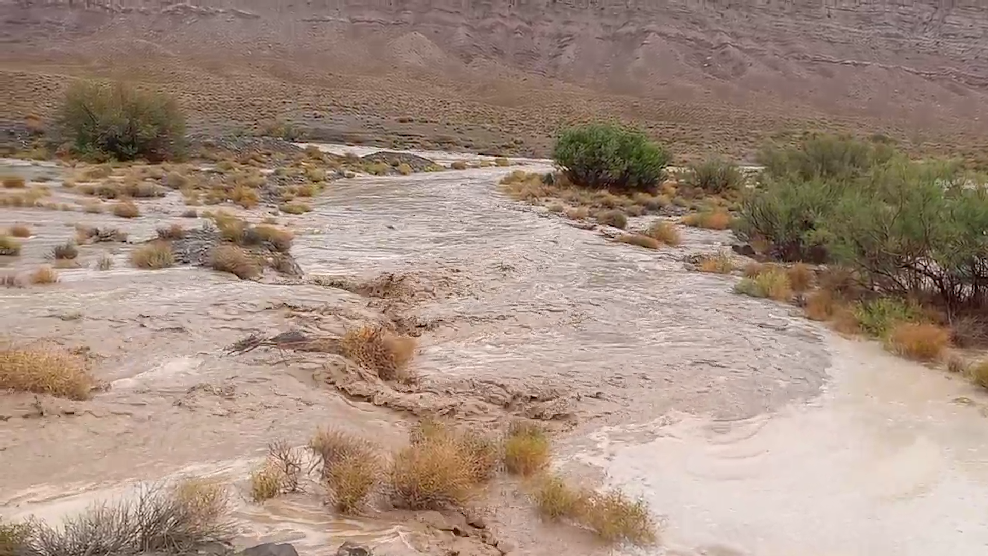 به راه افتادن رودخانه در سربنان زرند