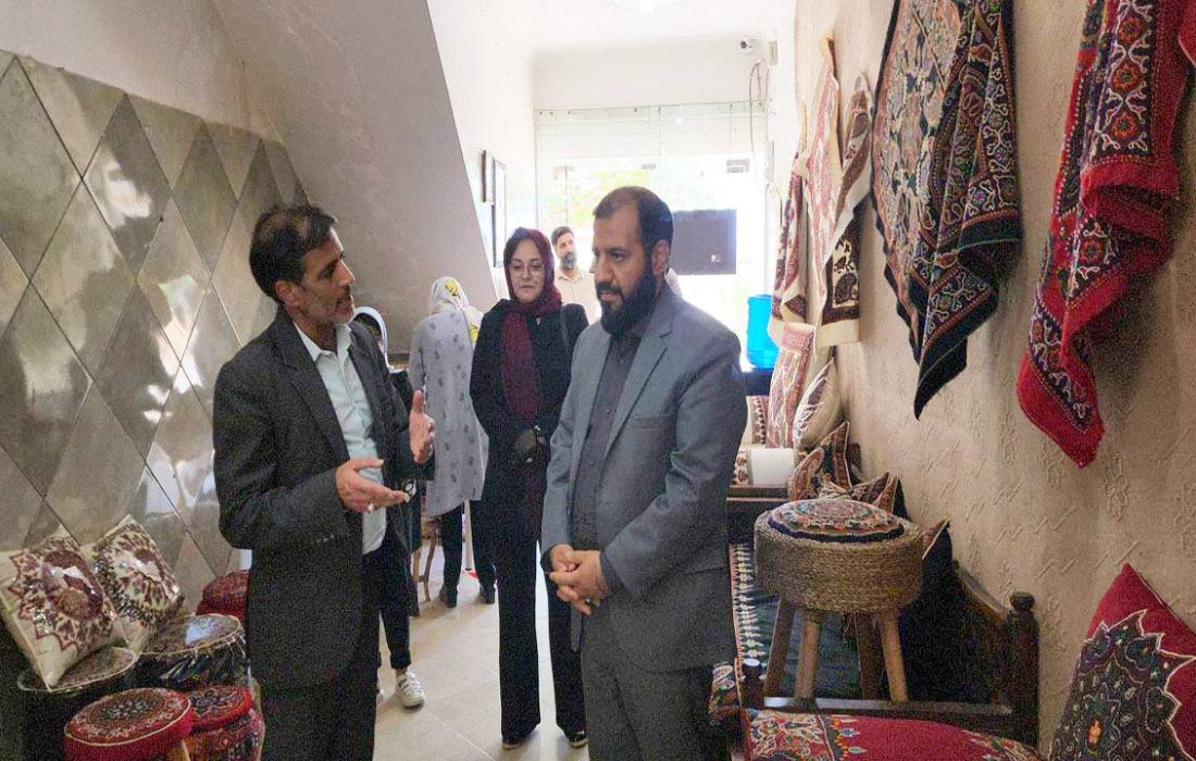 افتتاح اولین نمایشگاه دائمی صنایع دستی در زرند